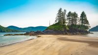 Mengunjungi Pantai Mempesona Yang Ada di Kanada